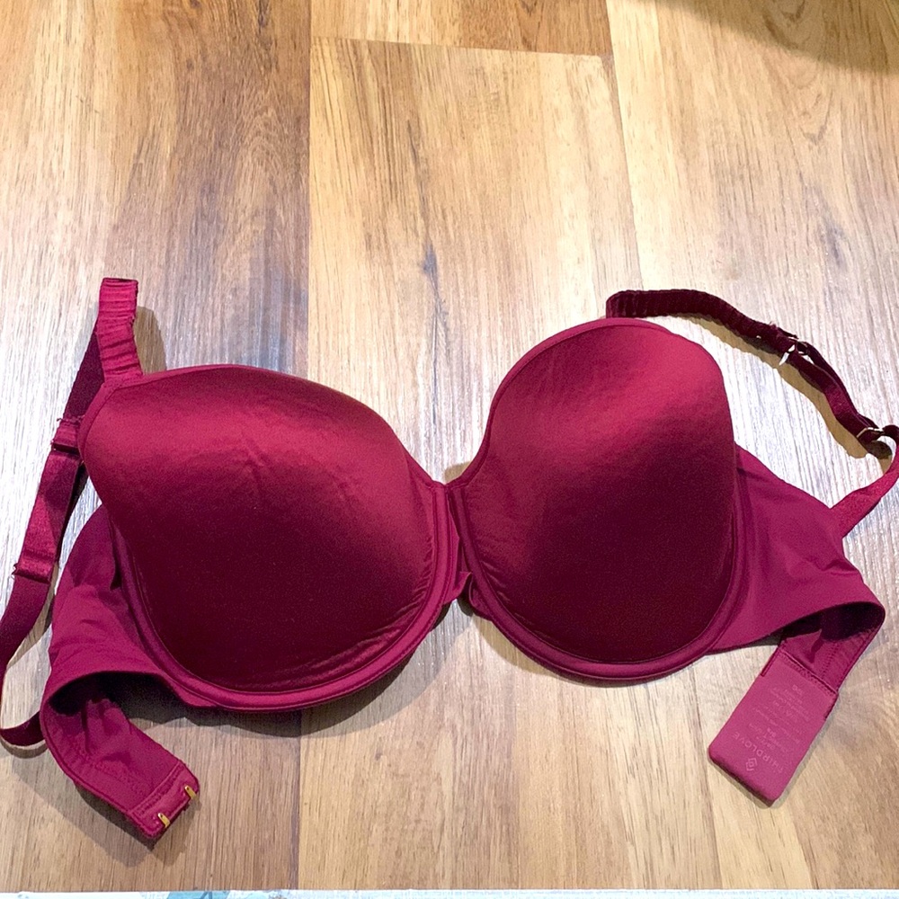 32G Maroon Gorgeous comfortable bra